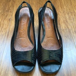 Gentle Souls by Kenneth Cole kitten heel sandals